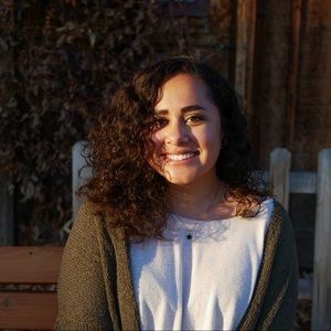 Meet your Posher, Alyssa